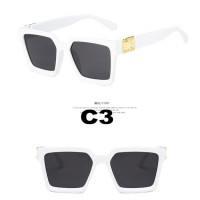 ราคา แว่นตากันแดดแฟชั่นแบบนิยมทรงสี่เหลี่ยมขอบสีขาว สินค้าอยู่ไทย (7944706645)