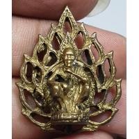 ราคา เหรียญหล่อลายฉลุยหลวงพ่อคูณวัดบ้านไร่นั่งยองๆสูบยาสภาพสวยสมบูรณ์พระบ้านๆราคาแบ่งปันเลยจ้า (17261735659)