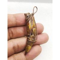 ราคา เขี้ยวหมูตัน แกะลายเสือ หลวงพ่อนก วัดสังกะสี ลงยันต์อักขระทั้งตัว พร้อมเลี่ยมฉนวนนาค Tanned pig s tusk carved with tiger pattern Luang Phor Nok Wat Zinc engraved with all the (10774209673)