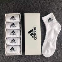 ราคา 5คู่1กล่อง ADIDASถุงเท้าข้อกลาง ถุงเท้านักเรียนกันลื่น ถุงเท้าใส่วิ่ง ใส่ออกกำลังกาย ฟุตบอล ผ้าดีไม่บาง ใส่สบาย ใส่ได้ทั้งชายและหญิง (14643166205)