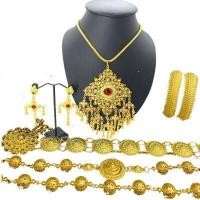 ราคา Vintage Jewelry ชุดเครื่องประดับไทย สร้อยคอ ต่างหูคลิป เข็มขัดหัวเข็มขัด สร้อยสังวาลย์ (16859901946)