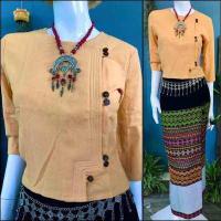 ราคา เสื้อพื้นเมืองผู้หญิง เสื้ออองซาน เสื้อใส่ทำงาน เสื้อผ้าฝ้ายพื้นเมืองกระดุมกระลา size อก36 38 40 42 44 46 (7589823200)