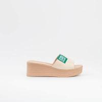 ราคา Playboy รองเท้าส้นตึก ลิขสิทธิ์แท้รุ่น ST HS224C072 ดีไซน์สกรีนบนโลโก้หนัง มี 2 สี สีครีมและสีดำ (16782400561)