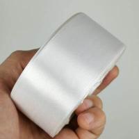 ราคา ริบบิ้นผ้า ริบบิ้นผ้าซาติน 1 5 นิ้ว หรือ 4 0cm ยาว 25 หลา ริบบิ้น พร้อมส่งในไทย (11548388385)