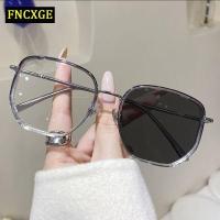 ราคา FNCXGE 50 600 แว่นสายตาสั้น เลนส์ออกแดดเปลี่ยนสี รุ่น เปลี่ยนสีใน 5วินาที (15448865831)