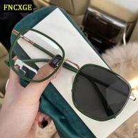 ราคา FNCXGE 50 600 แว่นสายตาสั้น เลนส์ออกแดดเปลี่ยนสี รุ่น เปลี่ยนสีใน 5วินาที (15448865800)