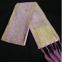 ราคา สไบขิดลาว สไบ ผ้าสไบ อัดกาว ทอลาย ผ้าเบี่ยง ผ้าสไบลาว แบบชายลูกปัดและชายผ้า (16385629622)