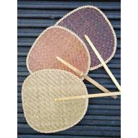 ราคา พัดสานกระจูด พัดสานโบราณ ทรงตลปัตร คละสี (15725585175)