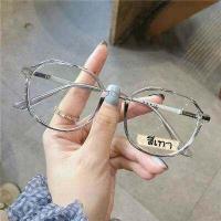 ราคา แว่นสายตายาว กรองแสงคอมและมือถือเลนส์มัติโค๊ต 50ถึง 400เลนส์มัลติโค๊ต MULTICOAT ทรงขอบหยัก กรอบพร้อมเลนส์ (18186656412)