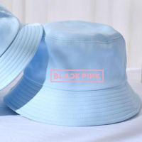 ราคา หมวกถังโลโก้ Blackpink พร้อมตัวอักษรสีชมพูสวยงามสำหรับผู้หญิงและผู้ชาย (13331935749)
