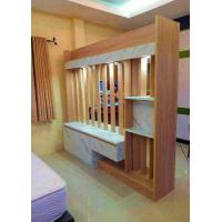 ราคา SB STYLE ตู้โชว์ดาวน์ไลท์ระแนง 2 หน้า กั้นห้อง 220 ซม รุ่น ซีคอน SEACON ออกแบบดีไซน์สวยหรู สไตล์เกาหลี วางทีวีได้ทั้ง 2 ฝั่ง ขนาด 220x60x200 ซม (7992314789)