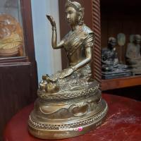 ราคา พระบูชาพระแม่นางกวัก หลวงปู่หงษ์ พรหมปัญโญ วัดเพชรบุรี สุสานทุ่งมน จ สุรินทร์ ปี 2546 รุ่นโชคลาภมหาเศรษฐี หมายเลข ๑๓๗ (17682279898)