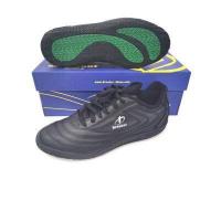 ราคา พร้อมส่ง BK 30 รองเท้าผ้าใบพื้นฟุตซอล สีขาว สีดำ Breaker (6550812454)