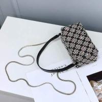 ราคา 2022ฤดูร้อนร้อน Aw Alexander Wang กระเป๋าเพชรเต็มเพชรคริสตัลกระเป๋าสะพาย C Rossbody แบบพกพาใต้วงแขนกระเป๋าสี่เหลี่ยมเล็กๆสำหรับผู้หญิง (16637845633)