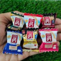 ราคา กระดาษพับเหรียญโปรยทานซองขนมจิ๋วแบบสติ๊กเกอร์ 1 ชุด ทำได้ 100 ชิ้น ใส่ได้ทุกเหรียญ (15980461494)
