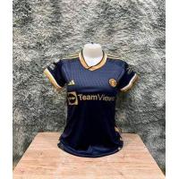 ราคา เสื้อบอลแมนยู หญิง ใหม่ล่าสุด 2023 2024 เกรด A ผ้าโพลีเอสเตอร์ อาร์มลีกครบ เสื้อสวย ส่งเร็ว 1 3 วันค่ะ (18742497515)