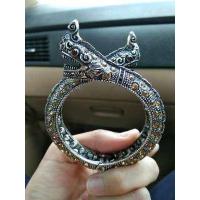 ราคา กำไรข้อมือพญานาค 2 เศียร โบราณ กำไลโบราณ งานเก่า เครื่องประดับไทย White Hat (781014845)