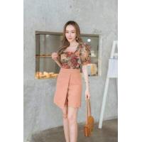 ราคา จั๊มสูทผ้าทอขาสั้น ทรงสวย รีบจองนะคะ งานสวย ตามหาหนักมาก ห้ามพลาดนะคะ (17628207403)