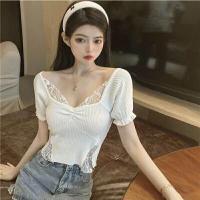 ราคา DD SHOP พร้อมส่ง 86025 เสื้อไหมพรมแขนสั้น คอกว้างดีเทลขอบลูกไม้น่ารักมาก (14305591638)