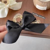 ราคา คลิปหนีบโบว์สีดำสไตล์เฮปเบิร์นแผ่นสัมผัสขนาดใหญ่สำหรับผู้หญิงที่คาดศีรษะที่หนีบผมปากปลาฉลามผมสีแดงแบบหนีบด้านหลัง (19332283038)