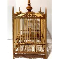 ราคา กรงนก กรงนกปรอดกรงนกหัวจุกกรงไม้สักทองกรงลายฉลุ 17ซี่ พร้อมที่แขวน งานดีโครงไม้สักทอง ห้ามเกินออร์เดอร์ละ2ใบ (18195163085)
