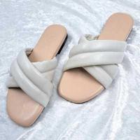 ราคา แบรนด์ARUN รองเท้าส้นเตารีด รุ่นAR2001 หนังนิ่ม พื้นหนา นุ่มพิเศษกว่าปกติ เพื่อสุขภาพเท้าที่ดีกว่า มีไซส์ใหญ่ (17425455260)