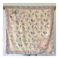 ราคา Kiss Me Doll ผ้าพันคอ ผ้าคลุมไหล่ Disney ลาย Dumbo ขนาด100x100 cm (19163261716)