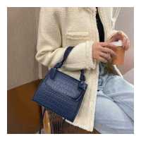 ราคา กระเป๋าสะพายข้าง แฟชั่น สีพื้นเรียบ งานหนัง รุ่นใหม่ KS801 (7663441470)