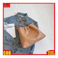 ราคา LeadingStar RC Authentic Women Quilted Underarm Bag Fashion Letter Solid Color Casual Zipper Chain Shoulder Bag (19841982286)