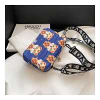 ราคา กระเป๋าสะพายข้างแฟชั่นวัยรุ่นลายเสือมาใหม่ W8815 (14174106820)