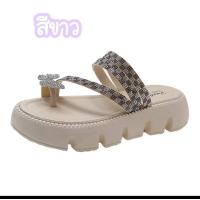 ราคา รองเท้าแตะสวมนิ้วโป้ง แต่งอะไหล่ผีเสื้อเพชร สวย น่ารัก พื้นหนา 4 ซม สวยน่ารักสไตล์เกาหลี (18867510065)