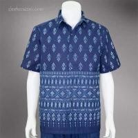 ราคา เสื้อเชิ๊ตชาย หม้อห้อมแท้ ลายขอ ลายขอพระราชทาน 3 กระเป๋า กัดลายกราฟิก (19774285322)