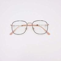 ราคา แว่นสายตาสั้นทรงเหลี่ยมแนววินเทจ เลนส์กรองแสงสีฟ้า รุ่น 7513 (7442682954)