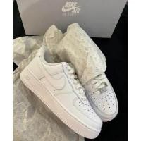 ราคา New พร้อมส่งของแท้ รุ่นนี่ใส่ตรงไซส Nike Air Force 1 Low Triple White แฟชั่น รองเท้ากีฬา สินค้าพร้อมกล่อง อุปกรณ์ครบ จัดส่งฟรี (18507990589)