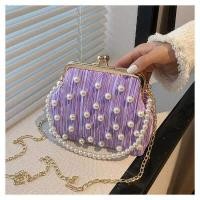 ราคา กระเป๋าสะพายไหล่ แต่งสายโซ่คล้อง กระเป๋าออกงาน กระเป๋าคลัช กระเป๋าถือผู้หญิง ผ้าพีชแต่งมุก (18878465756)