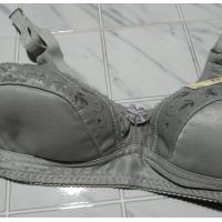 ราคา เสื้อชั้นในไร้โครง ไม่มีฟอง 2 ตะขอ (16130273297)