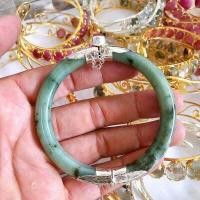 ราคา กำไล กำไรหยกแท้ ครอบเงินแท้ กำไลหยกพม่าเจไดต์ type A ไซส์ 55 62 มิล (14882309443)