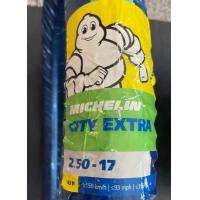 ราคา ยางนอกรถมอเตอร์ไซค์ รถจักรยานยนต์ เบอร์ 50 100 17 2 25 17 2 50 17 2 75 17 ยี่ห้อ Michelin ลาย City Extra TT เเบบใช้ยางใน เหมาะกับ รถ Wave หรือ รถที่ใช้วงล้อขอบ 17 (17509610014)