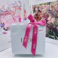 ราคา Dior ถุงกระดาษของแท้พร้อมริบบิ้น (20605074221)