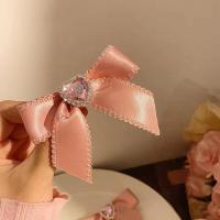 ราคา กิ๊บติดผม กิ๊ฟคริสมาสต์ แฟชั่นสไตล์เกาหลี โบว์ติดผมสีแดง ขนาดใหญ่ โบว์ติดผมหรูๆ เครื่องประดับผมสาวน่ารัก ผู้หญิง Pinapple (21165182146)