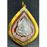 ราคา เหรียญพระพิฆเนตร หลวงพ่อรวยวัดตะโกรุ่นรวยสมปราถนาปี 55 เนื้อเงินลงยาแดง เลี่ยมกรอบทองคำแท้ รับประกันพระแท้ทองแท้ (20680735913)