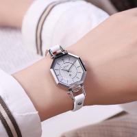 ราคา JULIUS ของแท้นาฬิกาผู้หญิงสายหนังสีขาวดำนาฬิกาผู้หญิงมีสไตล์แฟชั่นอินเทรนด์แตกต่างกันรูปหลายเหลี่ยมนักเรียนหญิง (371831249)