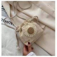 ราคา กระเป๋าสะพายข้างลายดอกเดซี่ กระเป๋าสาน ใบเล็ก แฟชั่นมีเชือกรูด แบบใหม่ น่ารักมาก B84 (21368080661)
