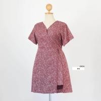 ราคา 2303J ชุดจั๊มผ้าไหมอิตาลีขาสั้นแต่งกระโปรงผ่าข้างลายผ้าทวิต (21053827369)