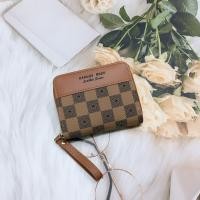 ราคา SS04 กระเป๋าสตางค์ใบสั้นลายสวยๆน่ารักๆวัยรุ่น มีซิปใบสำหรับใส่เหรียญ มีช่วงใส่บัตรงทั้งหมด4ช่อง วัดสุด หนังPU รุ่นใหม่ (21327584796)