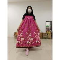 ราคา ผ้าถุงนุ่งกระโจมอก ผ้าถุงปาเต๊ะ ผ้าถุงนุ่งอาบน้ำ แบบมียางยืดรอบอก เย็บแล้วพร้อมสวมใส่ ลาย (21375636444)