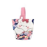 ราคา กระเป่าสะพาย กระเป๋าสะพายข้าง กระเป๋าถือ กระเป๋าแฟชั่น กระต่ายกระต่ายกระต่าย กระเป๋าผ้าใบทรงถังลายการ์ตูน แมวแมวแมว สุนัขและสุนัข น่ารักน่ารักๆ กระเป๋าใส่อาหารกลางวัน ช้อปปิ้ง (20222090188)