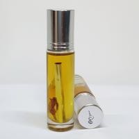 ราคา น้ำมันว่านเสน่ห์ รุ่น มหารัก มหาหลง ของแท้ ทำเสน่ห์ สะกดใจให้คนรักหลง เมตตามหานิยม เรียกทรัพย์ (18471305006)