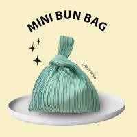 ราคา Wyllabrand กระเป๋าผ้าพลีท Mini Bun (20077868392)