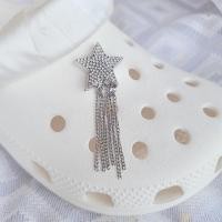 ราคา สายโซ่รองเท้าแตะ เครื่องประดับโลหะใหม่จี้รูปจระเข้ โลหะแบบทำมือ ไข่มุก หมุดย้ำ พังค์ เพชร อัญมณี โซ่ชุดรองเท้าเครื่องประดับ (20045649700)